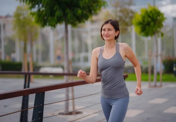 Bài tập đi bộ 15 phút giúp cơ thể thon gọn và săn chắc