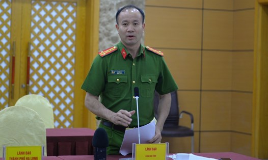 Đại tá Nguyễn Quang Phương - Phó giám đốc Công an tỉnh Quảng Ninh - trả lời tại Hội nghị thông tin báo chí thường kỳ. Ảnh: Nguyễn Hùng