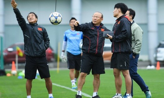 Dù là ai kế nhiệm Park Hang-seo thì mục tiêu vẫn phải là nâng tầm bóng đá 
Việt Nam. Ảnh: VFF