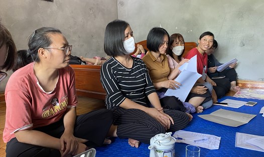 Những nhân viên tại các trường học trên địa bàn huyện Sóc Sơn vô cùng lo lắng khi sắp bị chấm dứt hợp đồng. Ảnh Lương Hạnh.