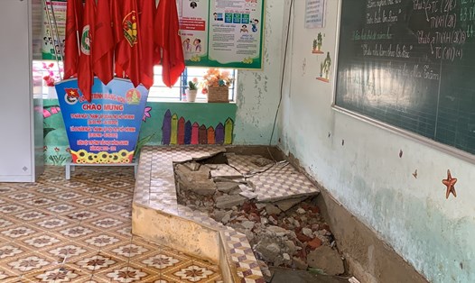 Học sinh Trường tiểu học Hồng Quang (Đà Nẵng) vẫn chưa thể đến trường do chưa khắc phục xong hậu quả mưa lũ. Ảnh: H.V.M
