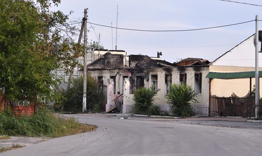 Nhà cửa bị phá huỷ ở Krasny Liman, Donbass, Ukraina. Ảnh: Sputnik