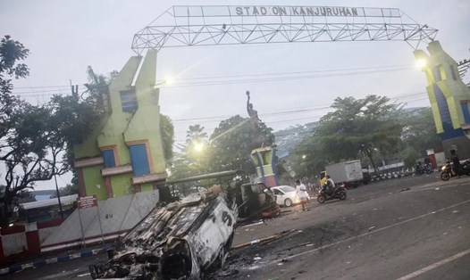 Hỗn loạn ở Kanjuruhan (Indonesia) khiến hàng trăm người chết. Ảnh: Getty