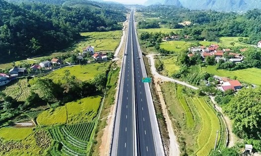 Việc triển khai đầu tư, sớm hoàn thành các dự án đầu tư xây dựng tuyến cao tốc Đồng Đăng - Trà Lĩnh có ý nghĩa rất quan trọng. Ảnh: BCP.