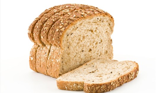 Bánh mì nguyên cám rất được ưa chuộng trong thời gian gần đây bởi những lợi ích mà chúng đem lại. Ảnh: Xinhua