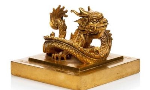 Ấn vàng triều Nguyễn đang được đấu giá với "giá mong muốn" từ 2-3 triệu Euro. Ảnh từ trang MILLON
