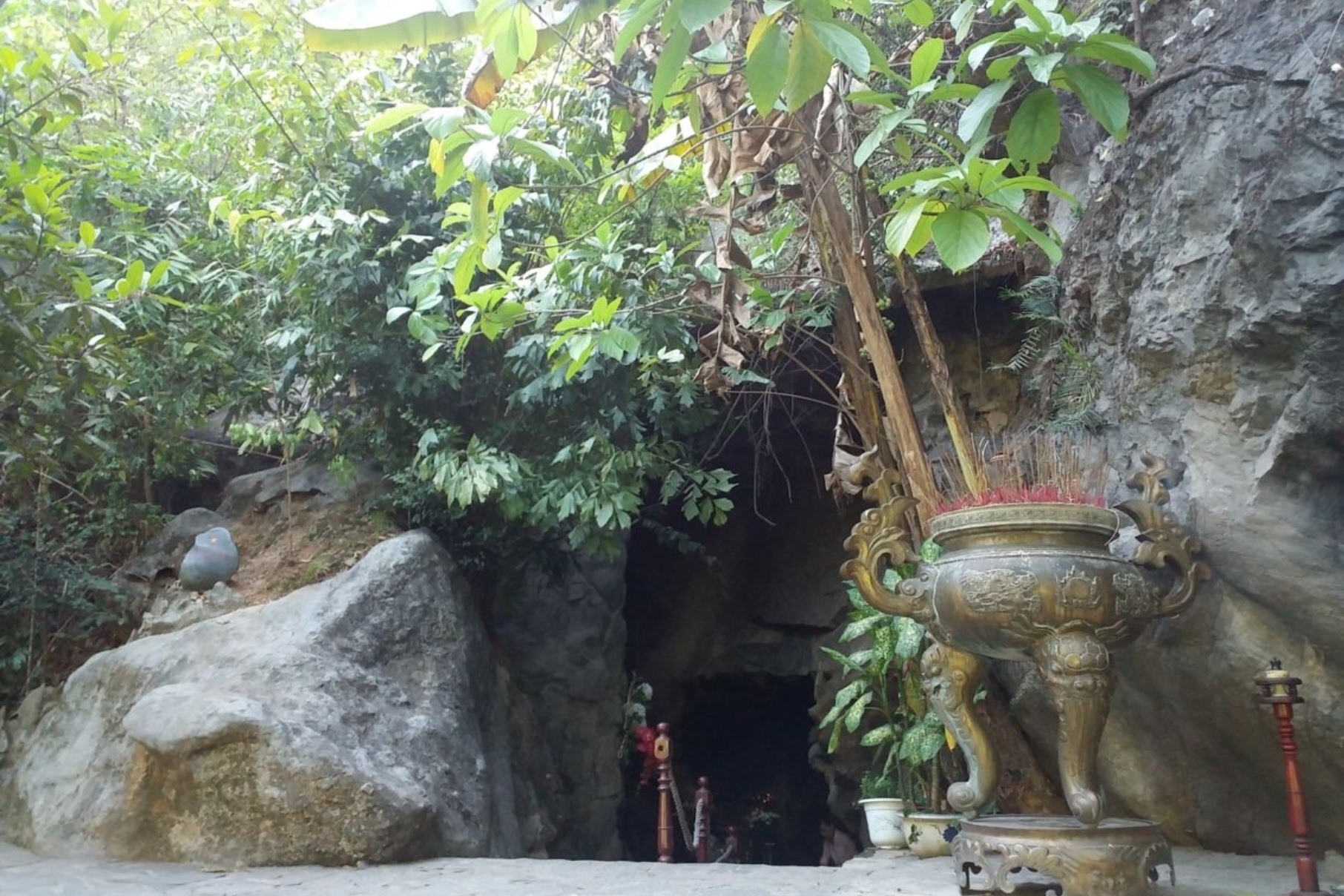 "Hang Tám Cô" - nơi các AHLS đã hy sinh đầy bi tráng cách đây đúng 50 năm. Ảnh: LPL