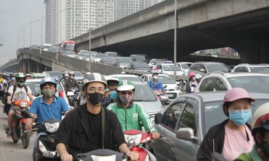 Ùn tắc giao thông tại Hà Nội đang diễn biến ngày càng phức tạp. Ảnh: PV