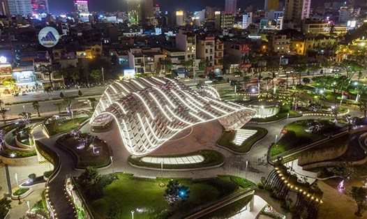 Hơn 100 bức ảnh tại triển lãm "Công viên APEC Đà Nẵng - Điểm đến mới" trong tháng 11.