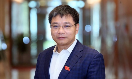 Quốc hội phê chuẩn bổ nhiệm ông Nguyễn Văn Thắng giữ chức Bộ trưởng Bộ Giao thông Vận tải.