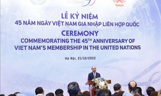 Chủ tịch nước Nguyễn Xuân Phúc và Tổng Thư ký Liên Hợp Quốc chủ trì lễ kỷ niệm 45 năm Việt Nam gia nhập Liên Hợp Quốc chiều tối 21.10. Ảnh: TTXVN