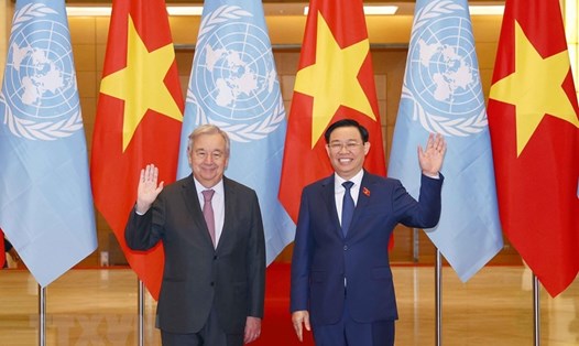 Chủ tịch Quốc hội Vương Đình Huệ và Tổng Thư ký Liên Hợp Quốc António Guterres. Ảnh: TTXVN