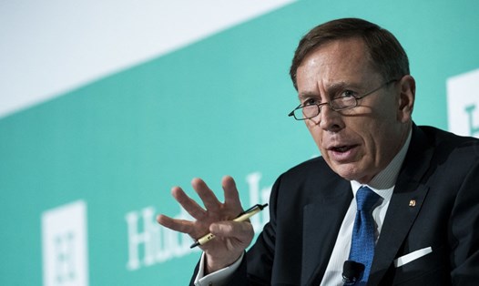 Cựu giám đốc CIA David Petraeus. Ảnh: AFP