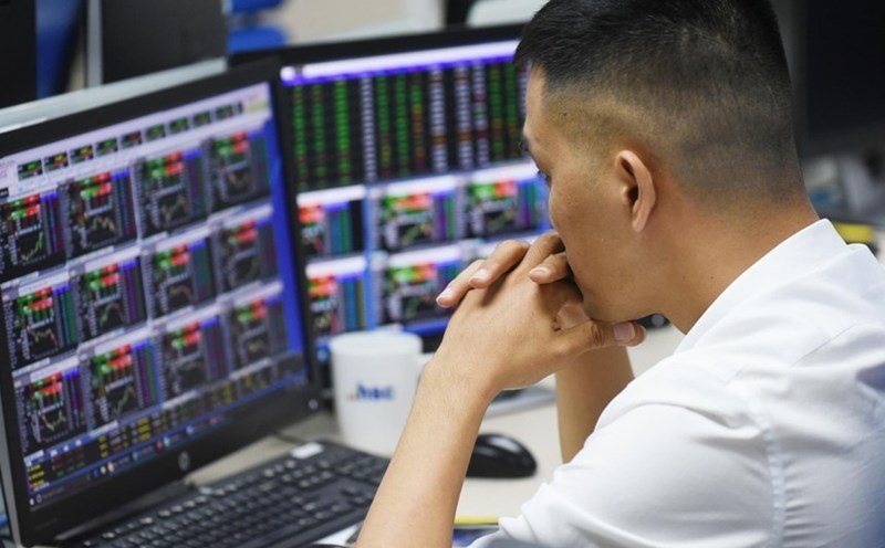 Doanh nghiệp cũng thua lỗ nặng vì đầu tư chứng khoán