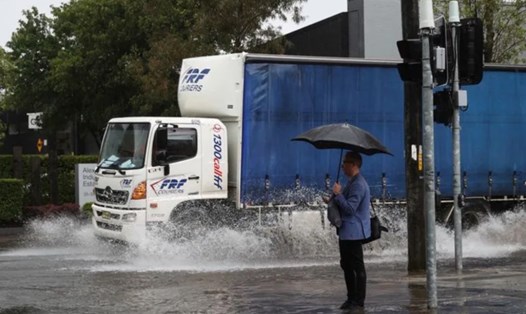 Australia đang phải đối mặt với đợt ngập lụt kinh hoàng, kéo dài suốt ba tuần qua. Ảnh chụp màn hình
