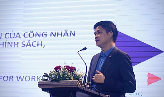 Ông Ngọ Duy Hiểu- Phó Chủ tịch Tổng LĐLĐ Việt Nam phát biểu khai mạc hội nghị tập huấn chính sách, pháp luật về Bảo hiểm Xã hội.