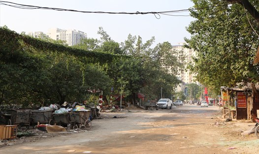 Đường Nguyễn Cảnh Dị kéo dài xuống cấp nghiêm trọng.