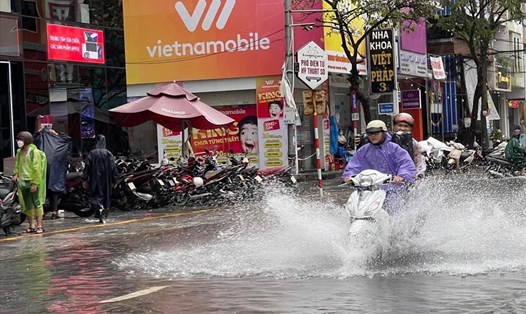 Các tuyến phố Đà Nẵng bị ngập nhẹ vào sáng 25.10.
