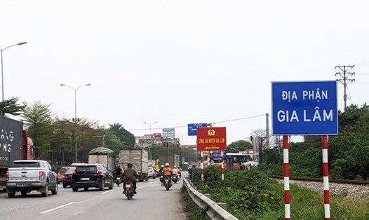 Thành phố Hà Nội sẽ hỗ trợ và quyết tâm đưa hai huyện Đông Anh, Gia Lâm lên quận vào năm 2023. Ảnh: B.H