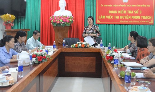 Phó Chủ tịch Uỷ ban MTTQ Việt Nam tỉnh Lưu Thị Hà phát biểu tại buổi kiểm tra. Ảnh: Xuân Mai