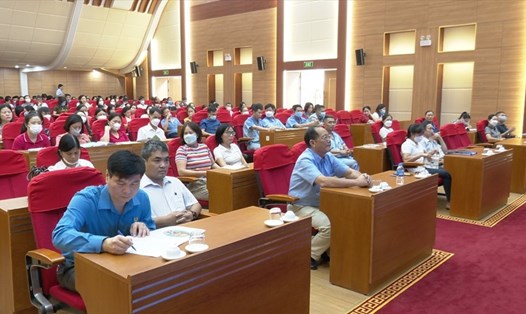 Liên đoàn Lao động huyện Gia Lâm huyện phối hợp Trường đào tạo nghề Long Biên tổ chức huấn luyện về An toàn vệ sinh lao động. Ảnh: CĐH
