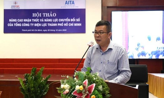 Ông Nguyễn Văn Thanh - Tổng giám đốc EVNHCMC - phát biểu tại Hội thảo Nâng cao nhận thức và năng lực Chuyển đổi số của EVNHCMC. Ảnh: EVNHCMC cung cấp