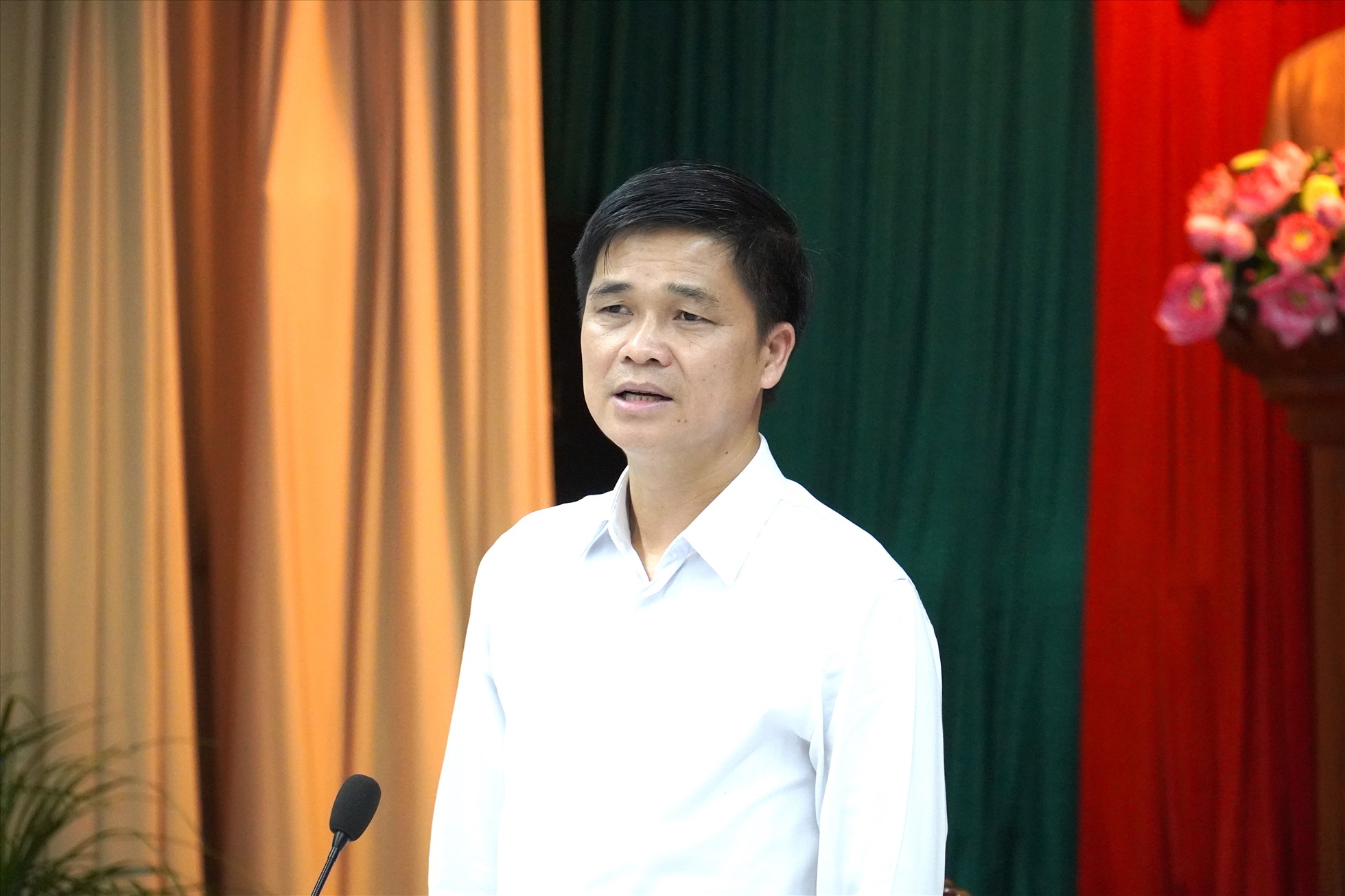 Phó chủ tịch Tổng LĐLĐVN Ngọ Duy Hiểu cùng đoàn công tác trung ương tại buổi làm việc với tỉnh Đồng Nai. Ảnh: Hà Anh Chiến