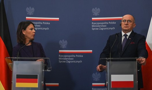 Bộ trưởng Bộ Ngoại giao Đức và Ba Lan gặp nhau tại Warsaw để thảo luận về các khoản bồi thường và các vấn đề khác. Ảnh chụp màn hình