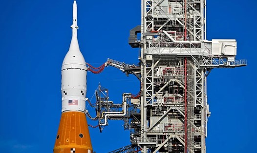 NASA đã quyết định không phóng thử tên lửa Mặt trăng trong tháng 10. Ảnh: AFP