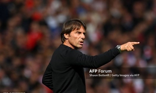 Antonio Conte phải làm mới Tottenham.  Ảnh: AFP