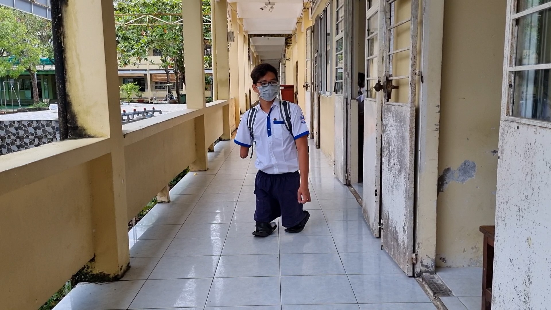 Cậu học sinh "Chim cánh cụt" giàu nghị lực Phan Quốc Thuận ở Bạc Liêu