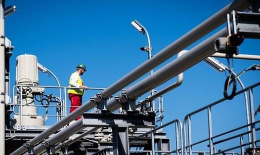 Gazprom cho biết có thể vận chuyển khí đốt qua 1 tuyến của đường ống Nord Stream 2. Ảnh: Dmitry Lelchiuk