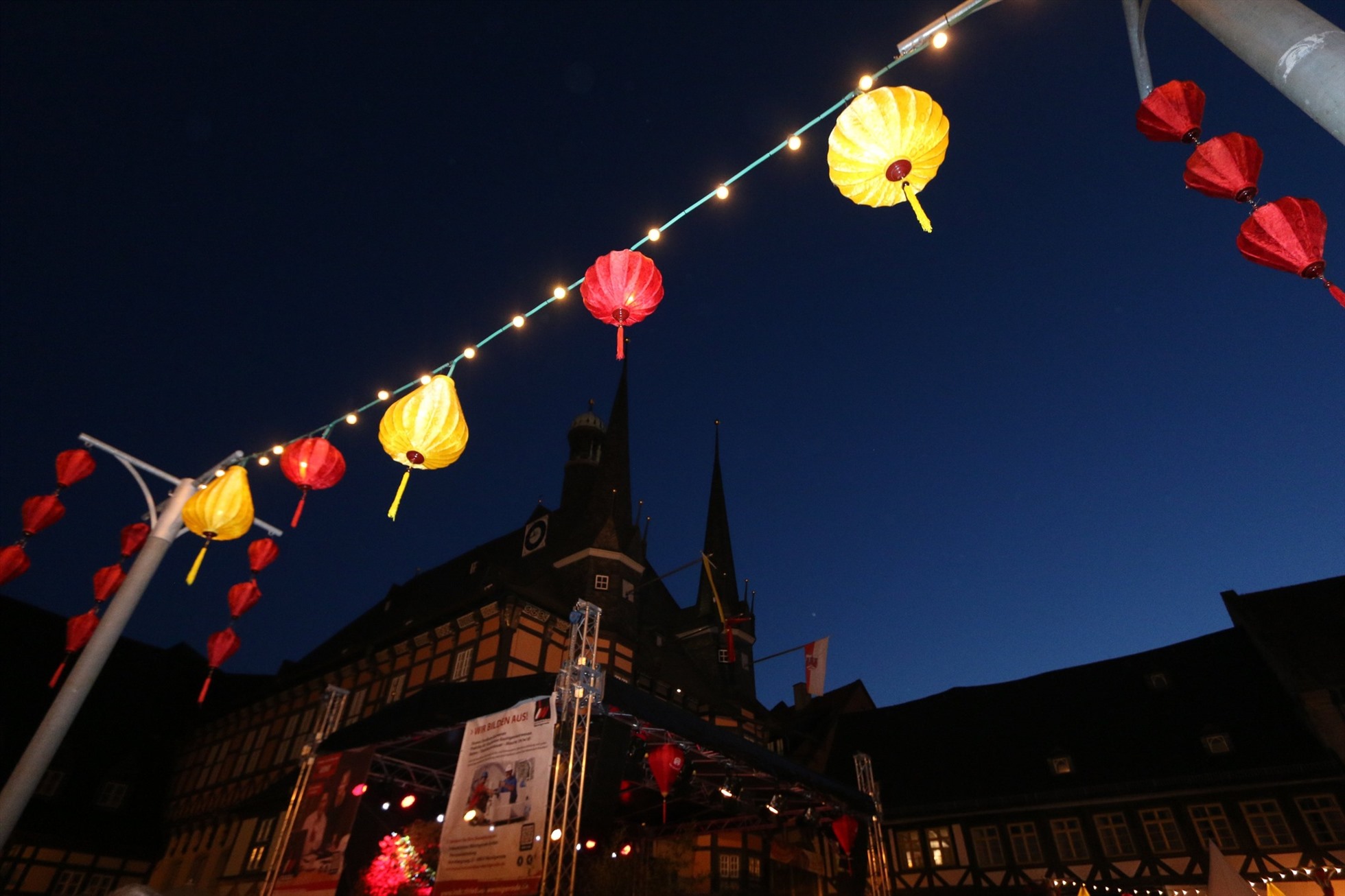 Lễ hội đèn lồng Hội An được tổ chức tại Đức. Ảnh: TT