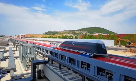 Trung Quốc phát triển tàu đệm từ mới có tốc độ ngang ngửa máy bay. Ảnh cắt từ clip của CGTN