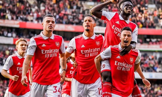 Arsenal giành lại ngôi đầu bảng Premier League sau chiến thắng 5-0 trước Nottingham. Ảnh: EPL
