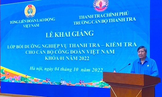 Phó Chủ tịch Thường trực Tổng LĐLĐVN Trần Thanh Hải phát biểu tại lễ khai giảng. Ảnh: Ngọc Tú