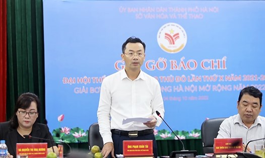 Phó Giám đốc Sở Văn hóa và Thể thao Phạm Xuân Tài thông tin về Đại hội Thể dục Thể thao Thủ đô lần thứ X và Giải Bơi chải thuyền Rồng mở rộng năm 2022
