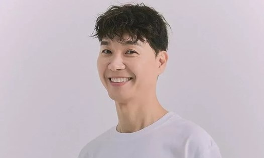 MC, diễn viên hài Park Soo Hong bị bố hành hung ngay tại phiên tòa. Ảnh: CMH.