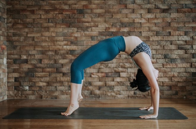 Cải thiện sức khỏe với 2 bài tập Yoga đơn giản