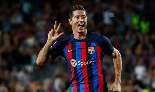 Lewandowski đang chơi rất hay trong mùa đầu tiên đá cho Barca. Ảnh: AFP