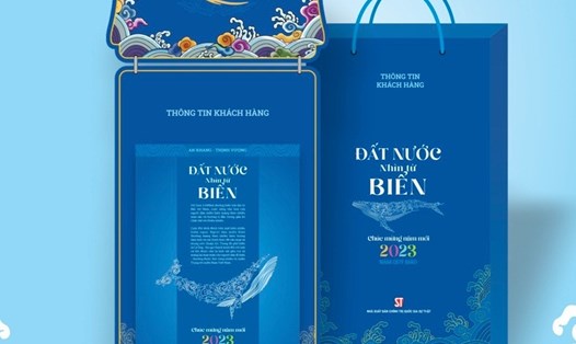 Nhà xuất bản Chính trị quốc gia Sự thật chính thức giới thiệu bộ lịch bloc “Đất nước nhìn từ biển”. ẢNh: BTC