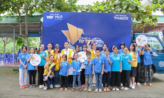 Chuyến xe tử tế đến với trẻ em mồ côi Lạng Sơn. Ảnh: BTC
