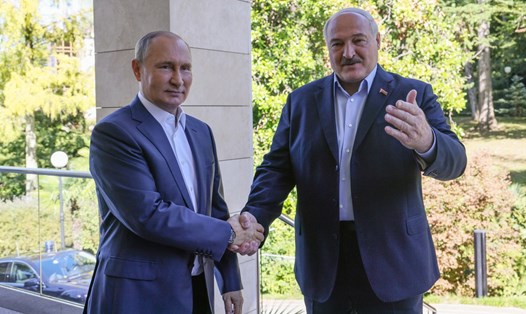 Tổng thống Nga Vladimir Putin và Tổng thống Belarus Alexander Lukashenko. Ảnh: AFP