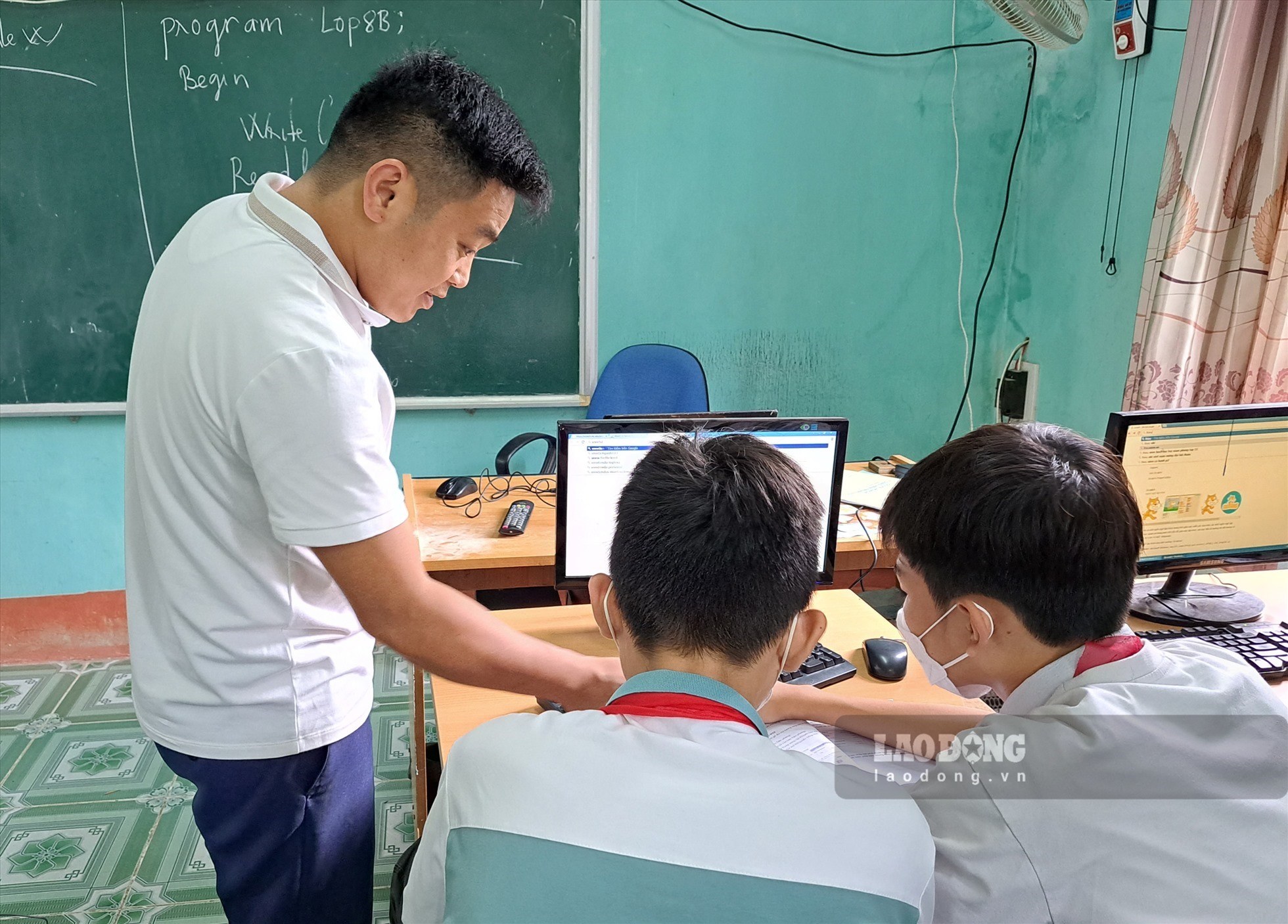 Nhiều học sinh, lao động phổ thông vùng sâu, miền núi đã quyết định đi học nghề sau khi được tư vấn việc làm phù hợp.