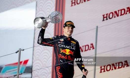 Max Verstappen bảo vệ thành công ngôi vô địch F1.  Ảnh: AFP