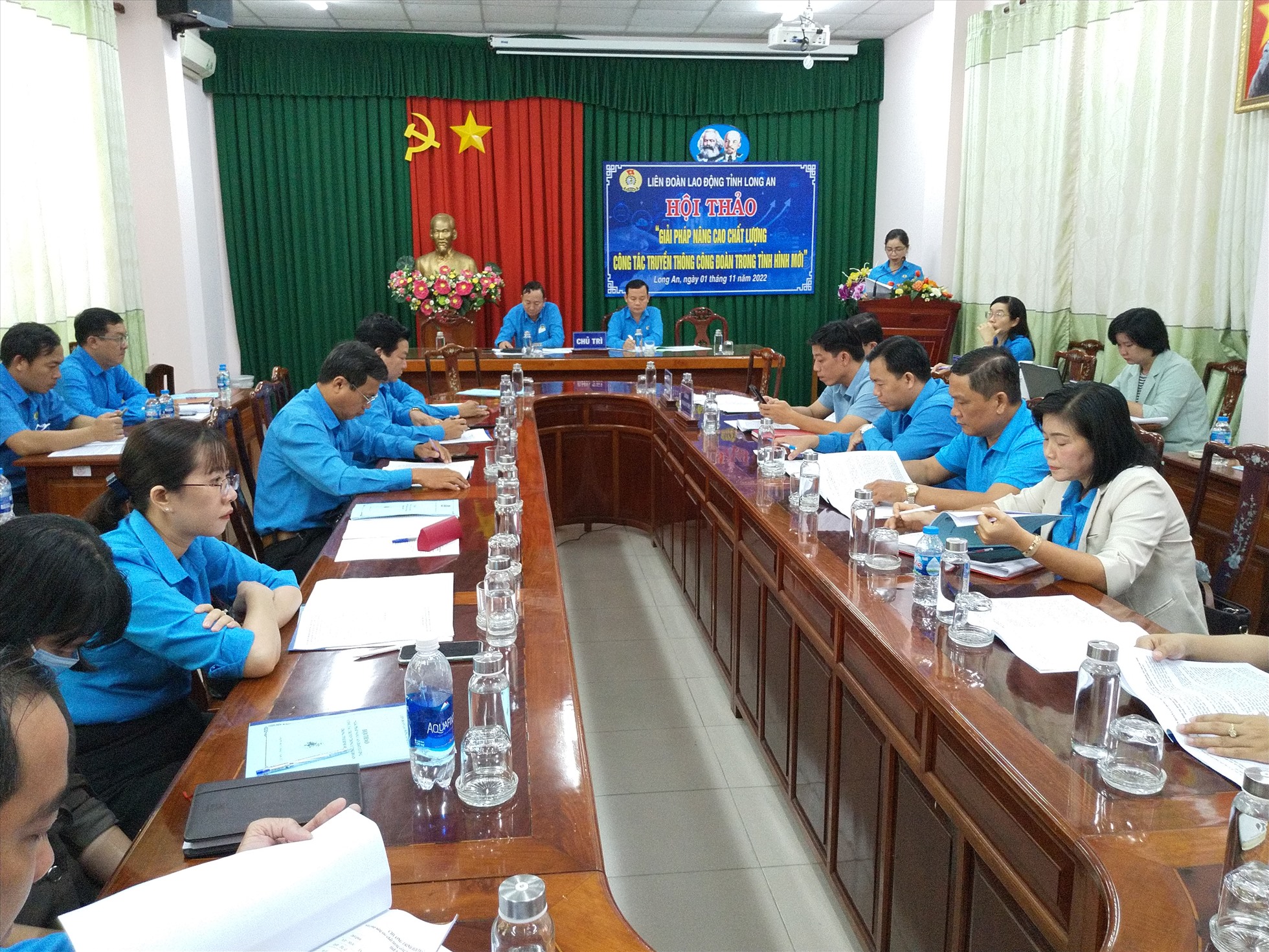 Các đại biểu thảo luận tại hội thảo. Ảnh: K.Q