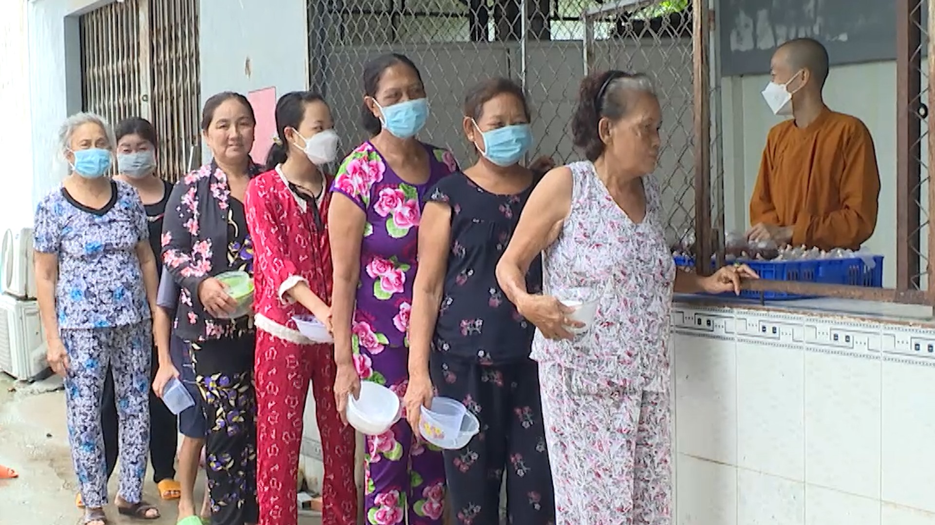 Bếp ăn tình thương Tịnh xá Bửu An chia sẻ cùng bệnh nhân nghèo ở Bạc Liêu