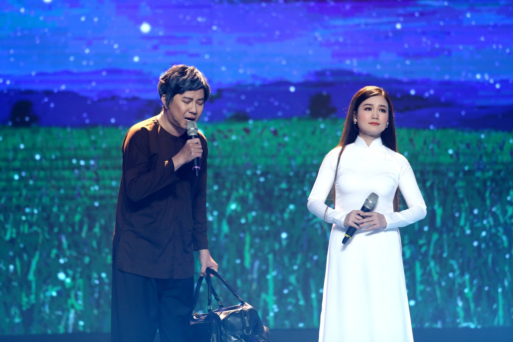 Tiết mục của Quốc Đại và Sương Sương. Ảnh: NSCC.