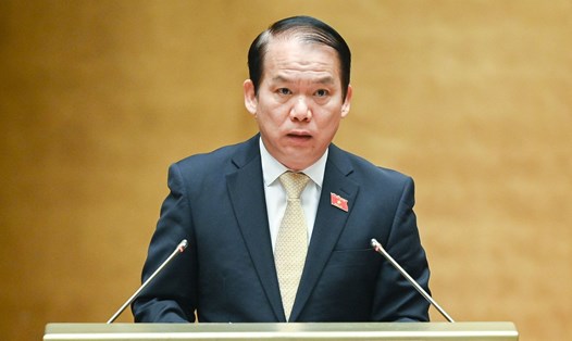 Ông Hoàng Thanh Tùng - Chủ nhiệm Uỷ ban Pháp luật của Quốc hội trình bày báo cáo tiếp thu, giải trình dự án luật.