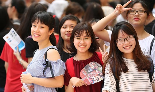 Nhiều tỉnh thành đã công bố lịch nghỉ Tết Nguyên đán 2023 của học sinh, sinh viên. Ảnh: Nguyễn Hải